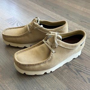 Clarks Womens Wallabees